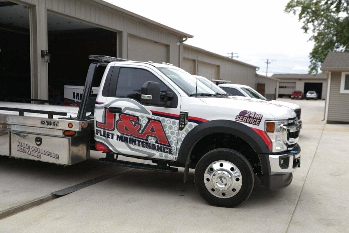 24/7 Truck and trailer transport