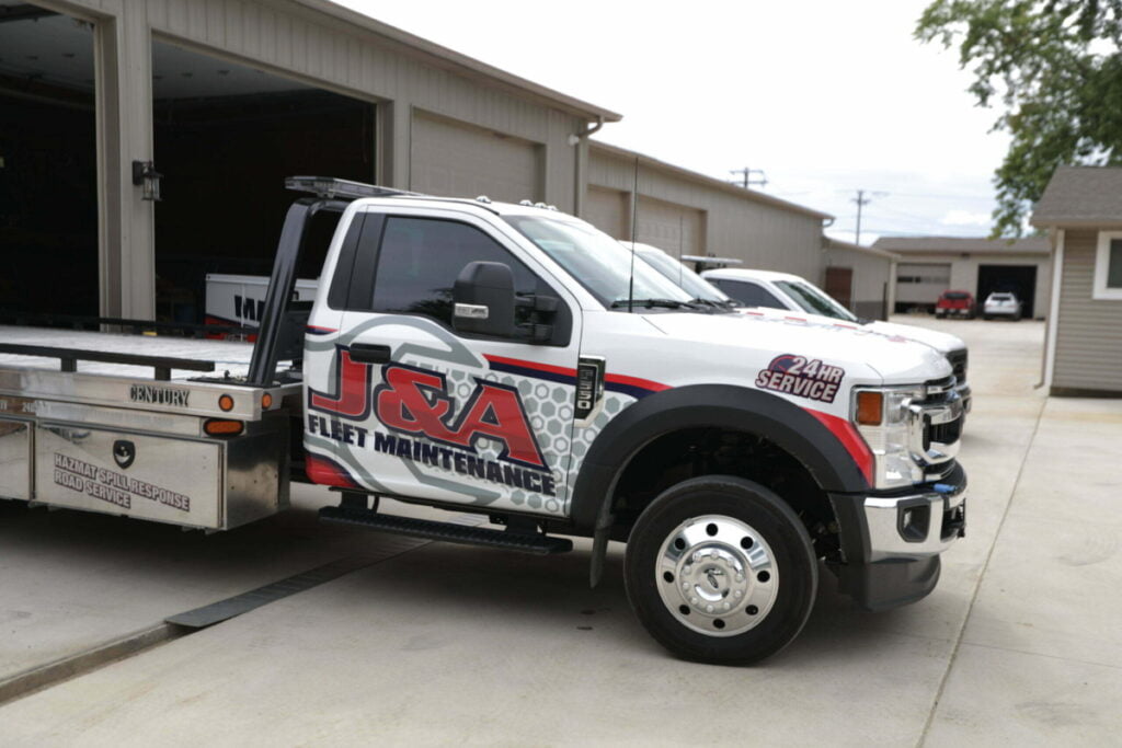 24/7 Truck and Trailer Towing