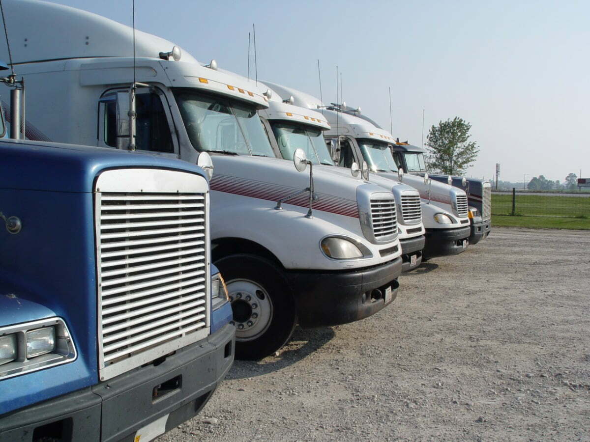 semi truck fleet
